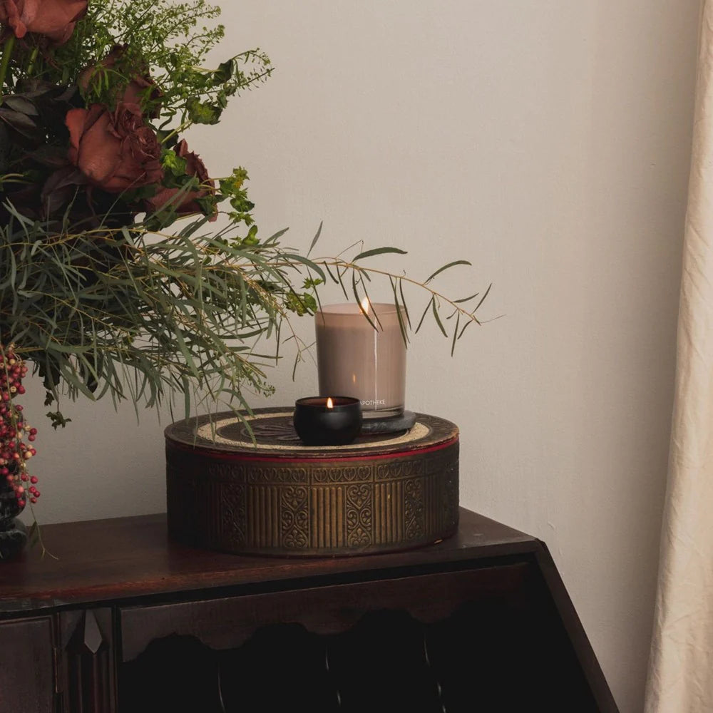 Apotheke - Black Iris Oak Candle